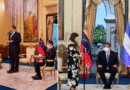 Presidente de la República Bolivariana de Venezuela, Nicolás Maduro, condecorando a la Embajadora de Nicaragua, Yaosca Calderón.