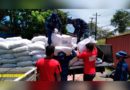 Ejército de Nicaragua realiza descargue de 973 paquetes alimenticios en Bluefields