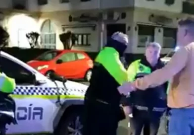 españa, egresión, policia, video viral,