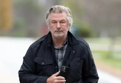 alec, baldwin, acusado, homicidio, involuntario, rush