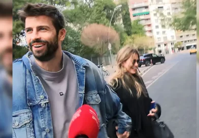 Piqué, Gerard, Clara, pareja, responden, primeras, declaraciones, risa, entre, mano, abordados, prensa, tomados, dan, sonrisa, vacilón,