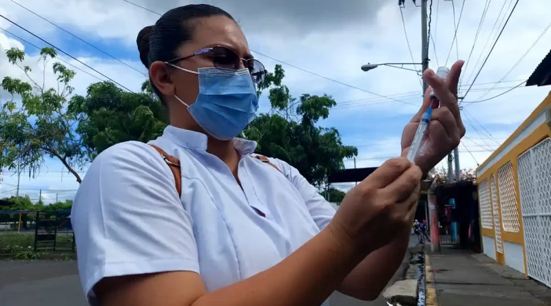 minsa, vacunacion, brigadistas de salud, covid19, managua, nicaragua, barrio Benedicto Valverde,