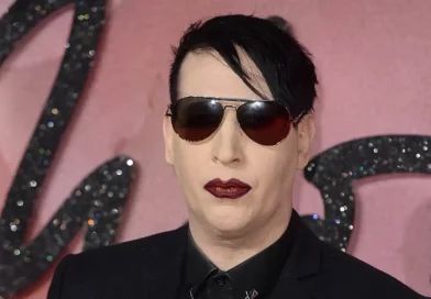 cantante, Marilyn Manson, condenado, servicios comunitarios, sentencia, agresión, multa, 2019, agredir a una mujer, concierto, agresión simple,