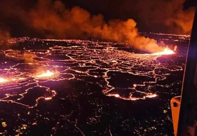 erupción volcánica, volcán lava, isalandia, video, imagenes, impresionante, grindavík,