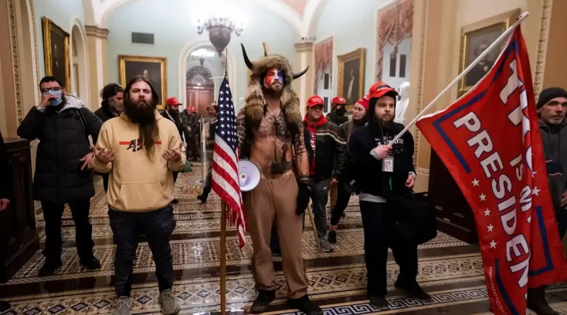 salto al capitolio, democtracia, estados unidos,