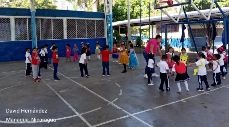 mined, festividades en escuelas, nicaragua