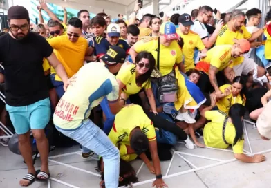 caos, disturbios, ingresar al estadio, estadio, COPA América 2024, final, aficionados, Argentina, Colombia, retraso, incidentes, tensión,