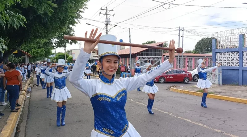 desfiles escolares, colegio 14 de septiembre, mined, fiestas patrias,