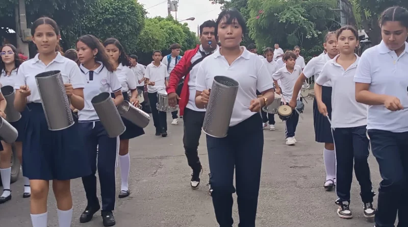 nicaragua, semana patria, fiestas patrias, desfile escolar, managua, estudiantes