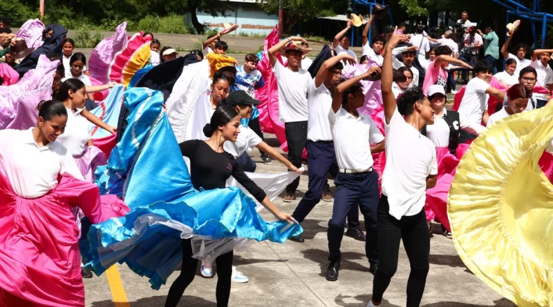 ensayos de baile, nicaragua, ministerio de educación, nicaragua, managua, educación, vaca chota, celebración, fiestas patrias, bailes, nicaragua, minad,