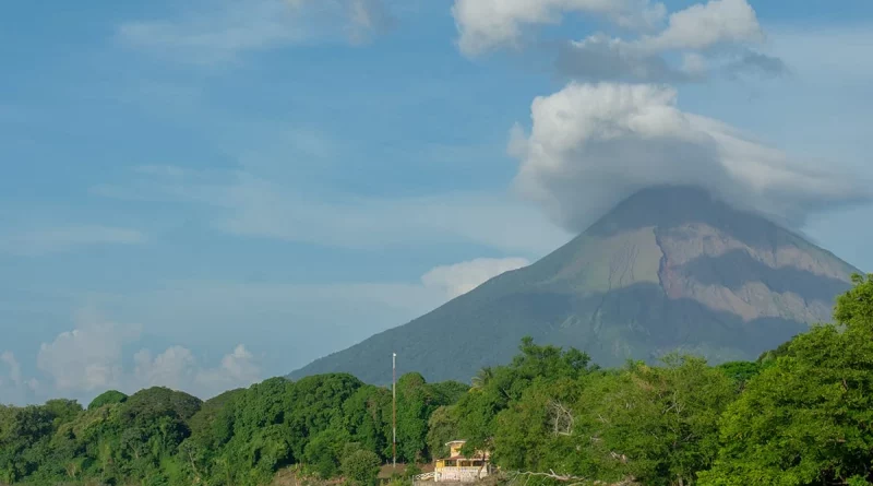 nicaragua , isla de ometepe, expo feria, turismo, paz, único