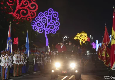 nicaragua, desfile militar, pueblo ejercito, ejercito de nicaragua, comandante daniel, compañera rosario,