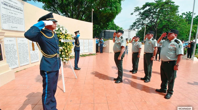 ejercito de nicaragua, managua, policia de nicaragua, ceremonia, ofrenda floral,