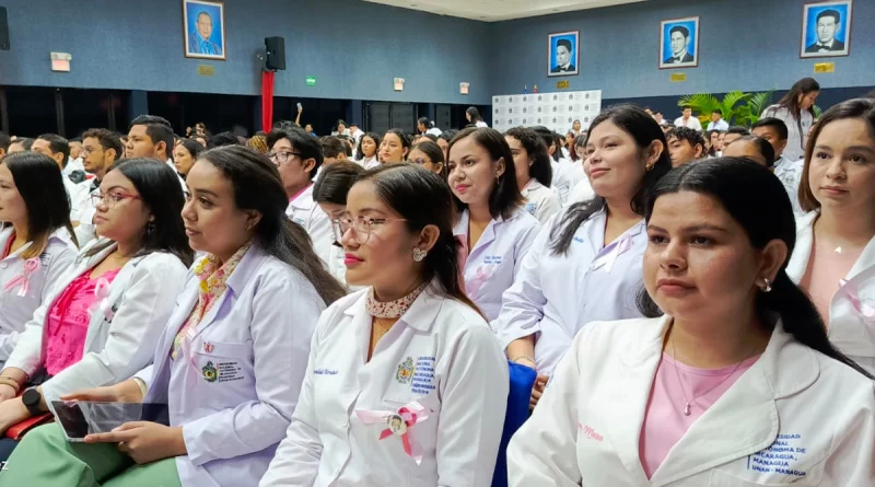 nicaragua, unan managua, ginecologia, simposio estudiantil, cancer de mama,