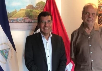 embajada de nicaragua, partido comunista de chile, visita, compañero claudio denegri,