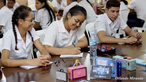 nicaragua, escuelas normales, especialidades, docentes,