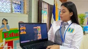 nicaragua, tecnologia, mined, educacion, estudiantes,