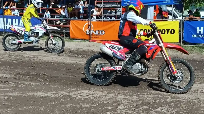 campeonato motocross 2024, pista extrema, centro turistico de xiloa, managua, nicaragua, conimoto, pilotos nacionales, pilotos internacionales, motocross, adrenalina, deporte, maicol araya, costa rica, honduras, jinotega, recreacion en familia, evento deportivo, movimiento deportivo alexis arguello, alcaldia de managua, gobierno de nicaragua, evento de motocross, deporte en nicaragua,