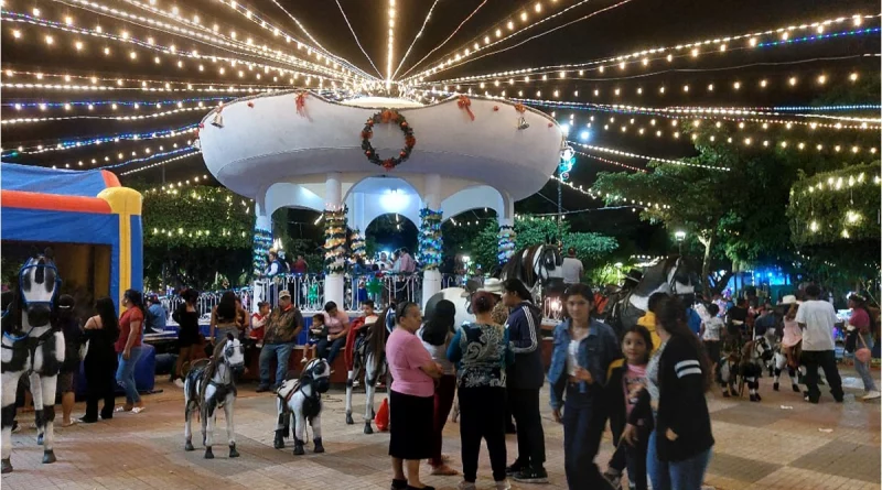 esteli, noche de compras navideñas, nicaragua, navidad,