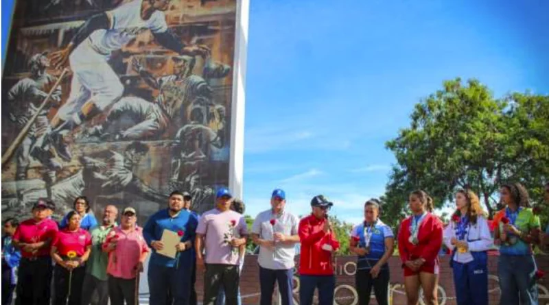 roberto clemente, comunidad deportiva, nicaragua, heroe nacional, homenaje,