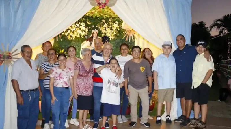 Griteria, Purisima Concepcion de Maria, Managua, Nicaragua, tradicion nicaraguense, devocion, pueblo Mariano, festividad, familias, gorros, cantos, celebracion religiosa, amor, generosidad.