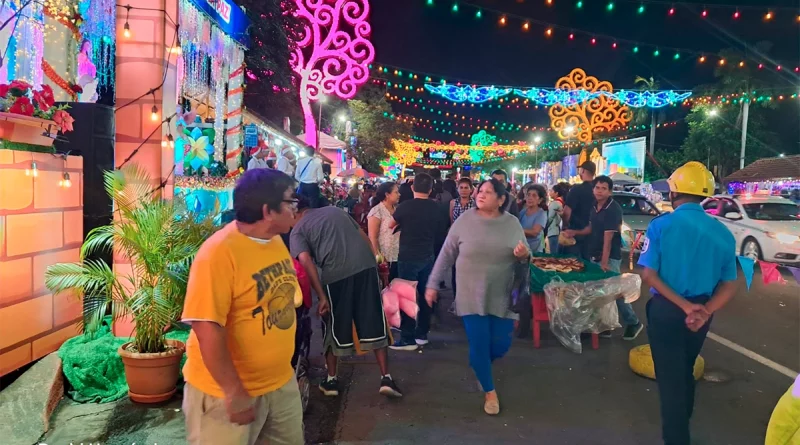 virgen maria, avenida bolivar a chavez, nicaragua, familias nicaraguenses, homenaje, inmaculada concepcion,