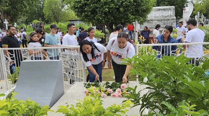 juventud sandinista, managua, comandante camilo ortega saavedra, 74 años del natalicio, cementerio general de managua