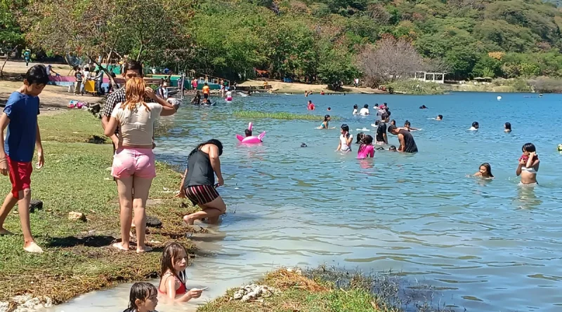 laguna de xiloa, turismo, familias, alegria y diversion, nicaragua, managua, centro recreativo, mateare,