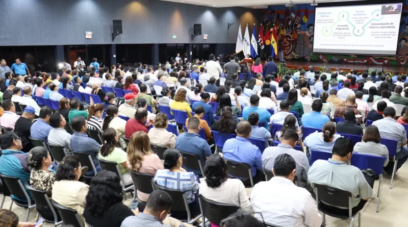 docentes, lanzamiento, Programa de Formación Permanente de Maestros en Historia e Identidad Nacional, formación permanente, educación de calidad, historia, identidad nacional, UNAN- Managua,