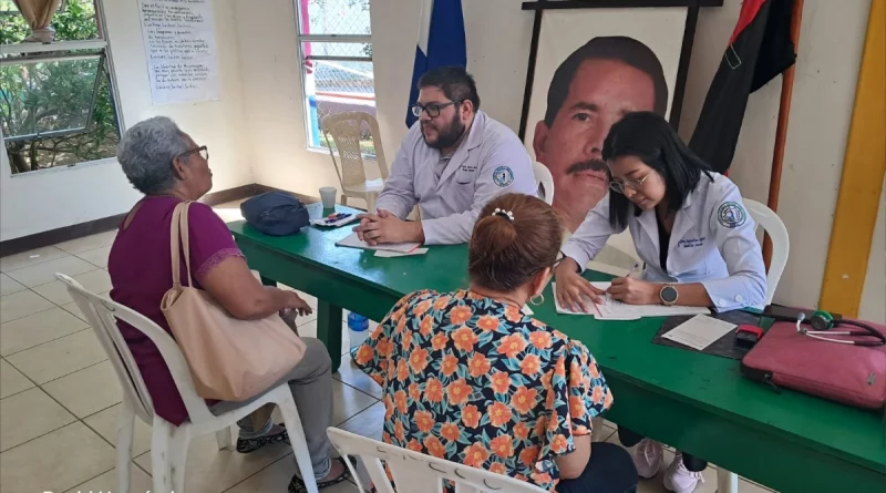 atención integral. gratuita, feria de salud, colonia máximo jerez, familias