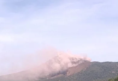 volcán, volcán Telica, INETER, explosiones, nuevas, continua, exhalaciones, León,