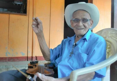 jose adán Hernandez, icargua, cantautor nicaragüense, Nicaragua, musica de Nicaragua,