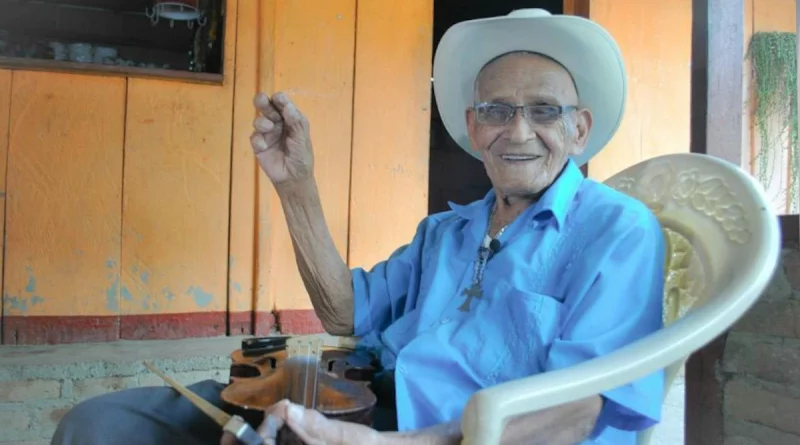 jose adán Hernandez, icargua, cantautor nicaragüense, Nicaragua, musica de Nicaragua,