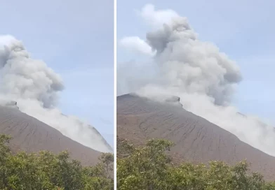 volcán, volcán Telica, León explosión, ceniza, actividad, salida de material, INETER, noche, lava,