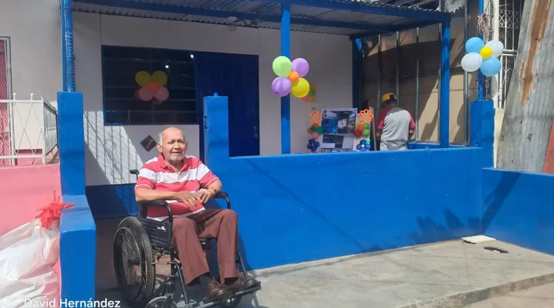 alcaldía de Managua, vivienda digna, casa solidaría, entrega, familia afectada, incendio, Managua,