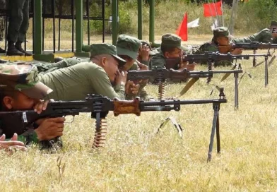 Ejército de Nicaragua, Nicaragua, ejercicio con tiro de armas de infantería, bluefIELDs, nicaraGUa,