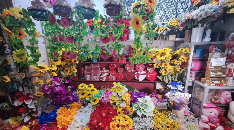 mercado iván montenegro, managua, día del amor y la amistad, regalos para enamorados, arreglos florales, nicaragua