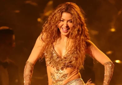 Shakira, colombiana, emotivo mensaje, inicio, retorno, regresa, escenarios, gira mundial, Las mujeres no lloran,