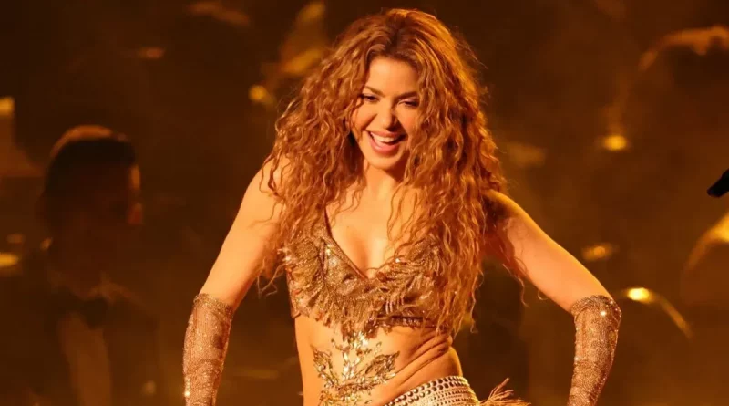 Shakira, colombiana, emotivo mensaje, inicio, retorno, regresa, escenarios, gira mundial, Las mujeres no lloran,