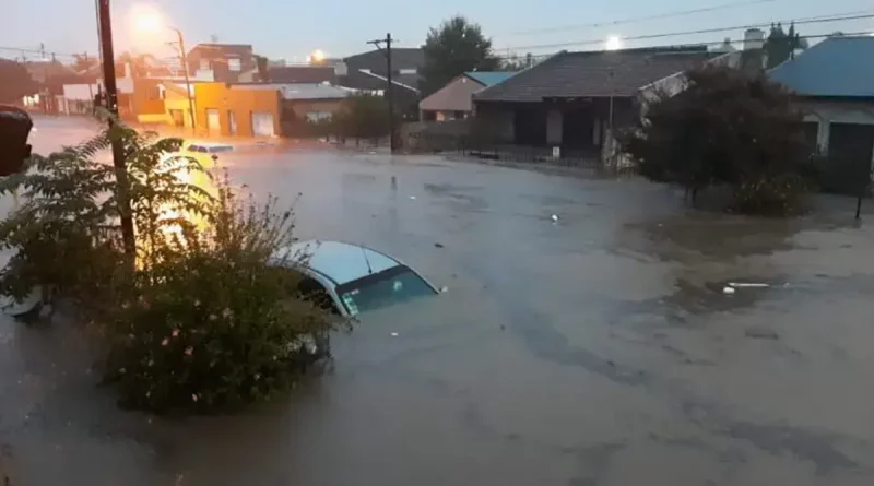 Argentina, Bahía Blanca, lluvias, inundaciones, alerta roja, temporal, lluvia,