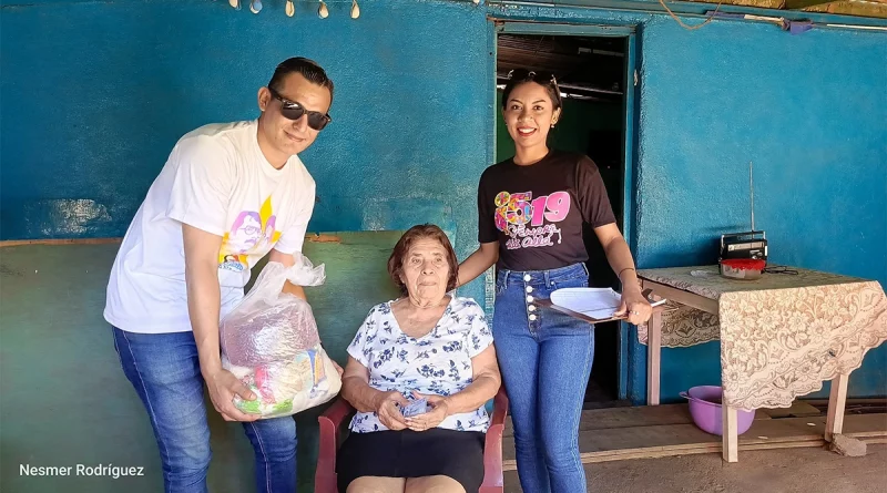 gobierno de nicaragua, paquetes alimenticios, madres, heroes y martines,